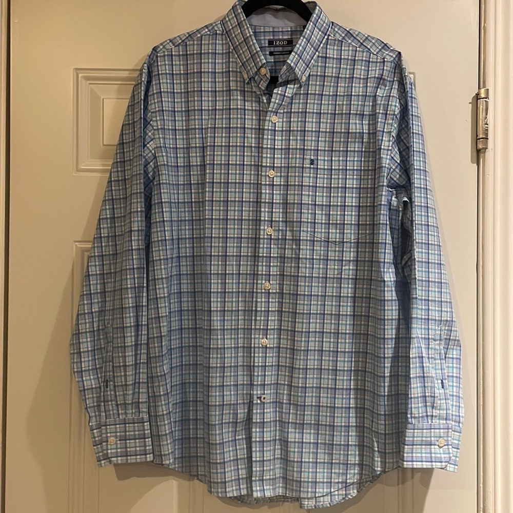Izod long sleeve button up dress shirt